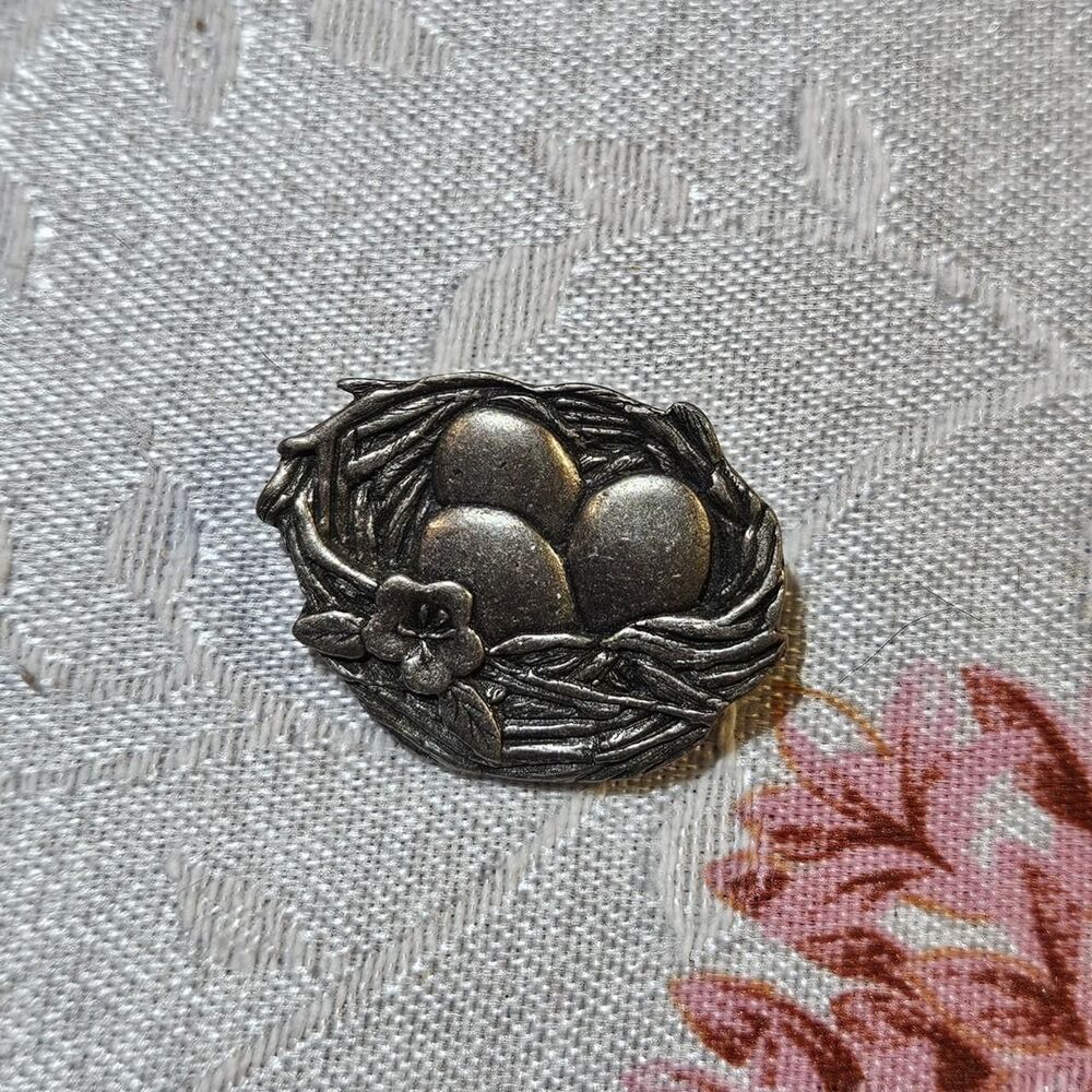 vintage cottagecore twee silver tone bird nest and eggs brooch